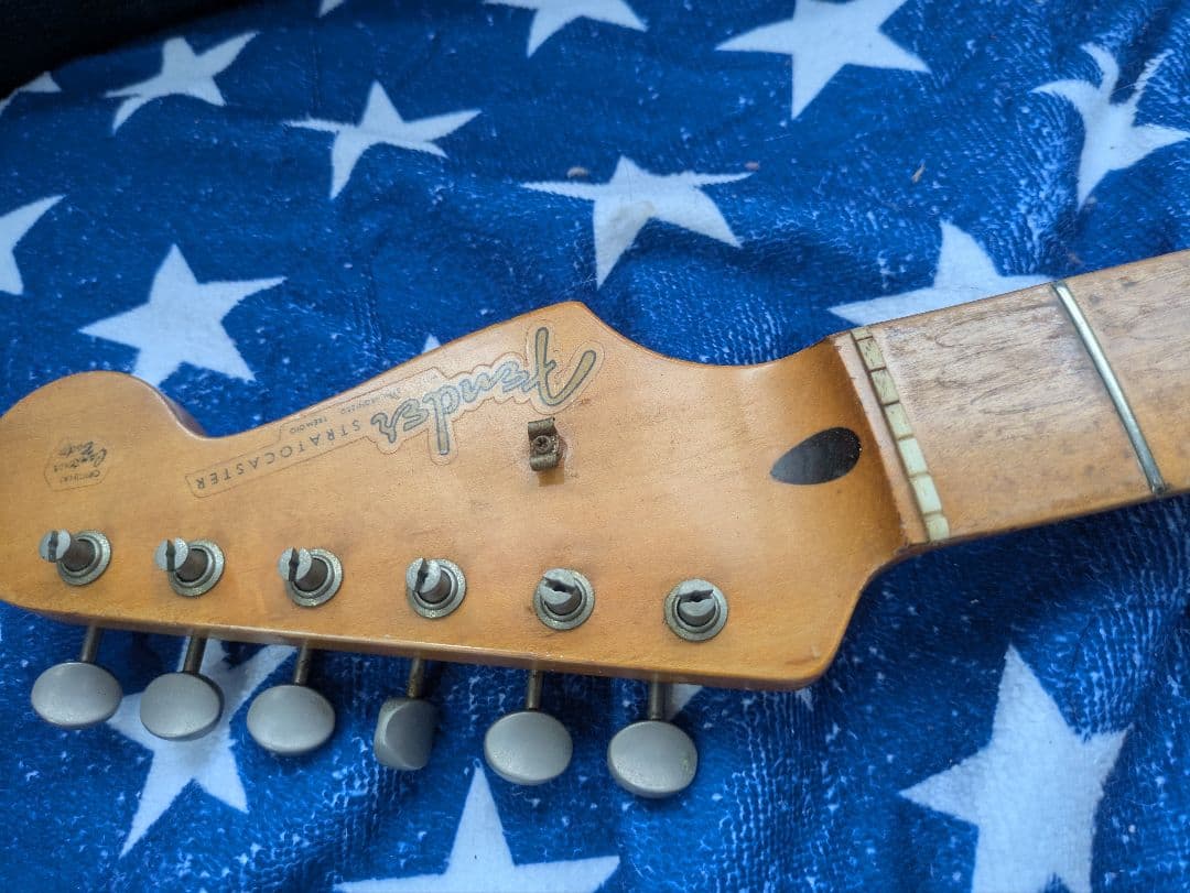 伝説の逸品　ヴィンテージ　トーカイ・ストラト