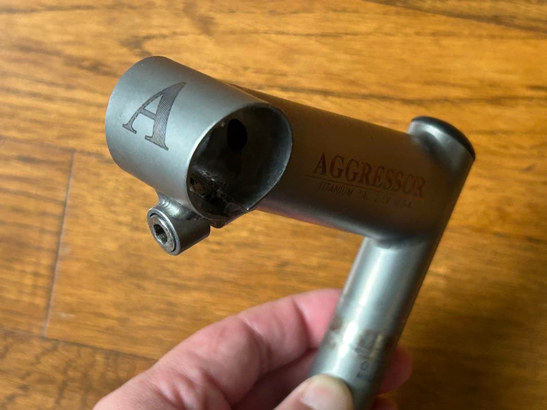 AGGRESSOR チタンステム 100mm 26.0mm