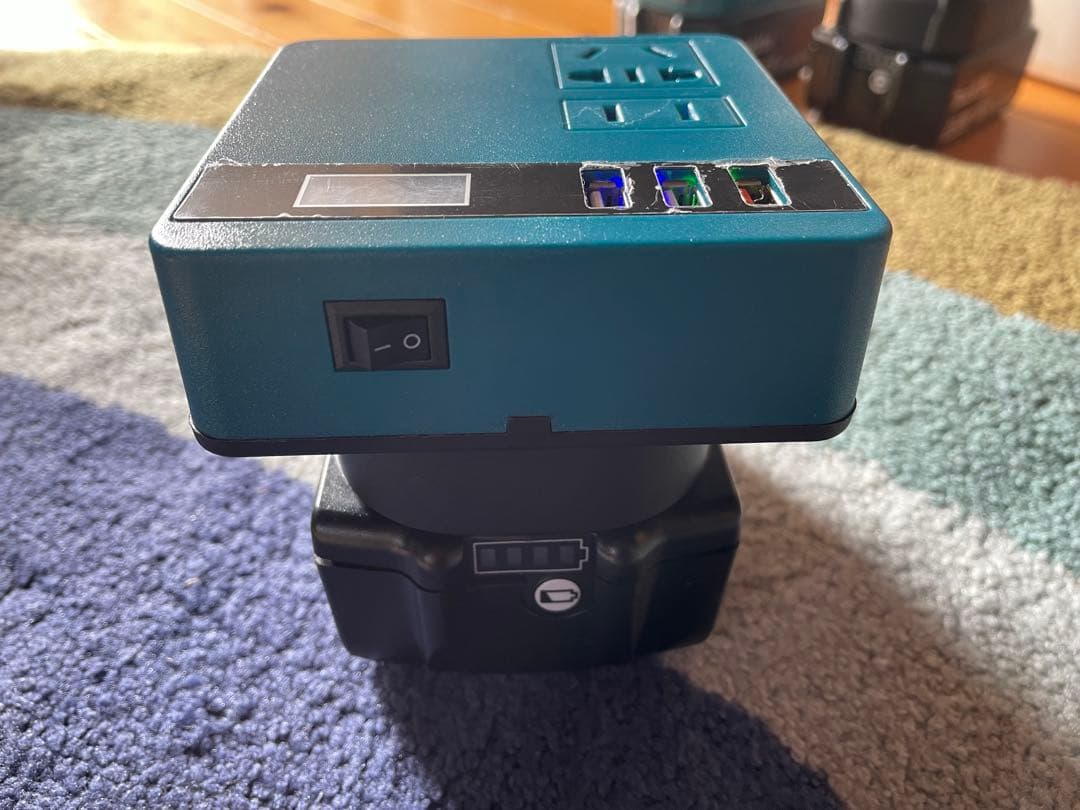 マキタ18V ポータブル電源 60Ahバッテリー付インバーター車中泊