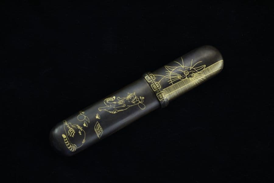 1本 古兵器   武具　刀装具　日本刀　模造刀  短刀 画橋蕭1