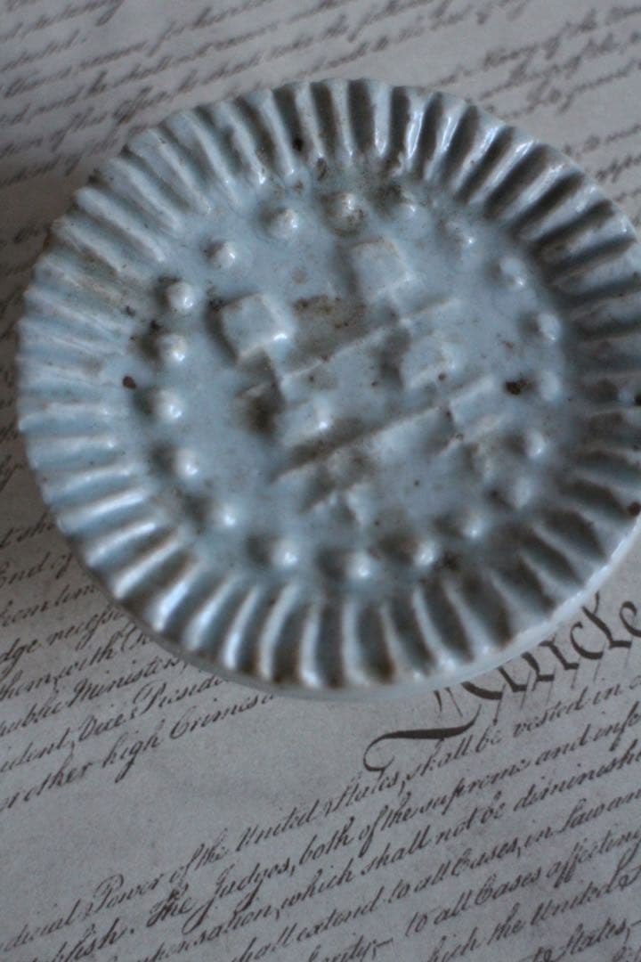 時代李朝白磁餅型　トクサル　朝鮮古陶装飾品2個セット