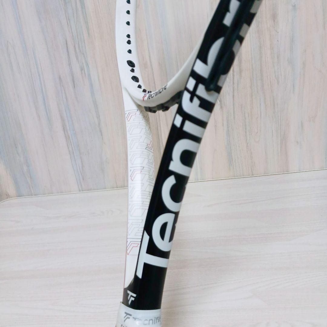 Tecnifibre T-FIGHT 300 RS SECTION 硬式ラケット