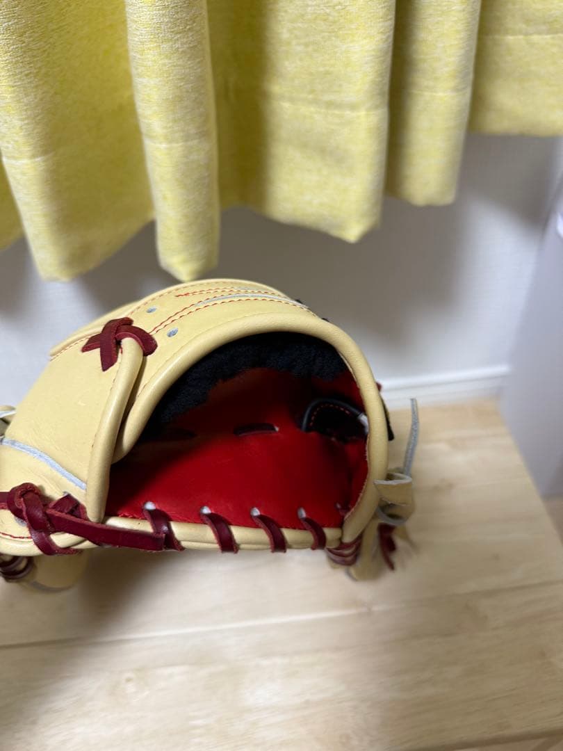 RYU 内野手用グローブ　クリーム色 野球グローブ