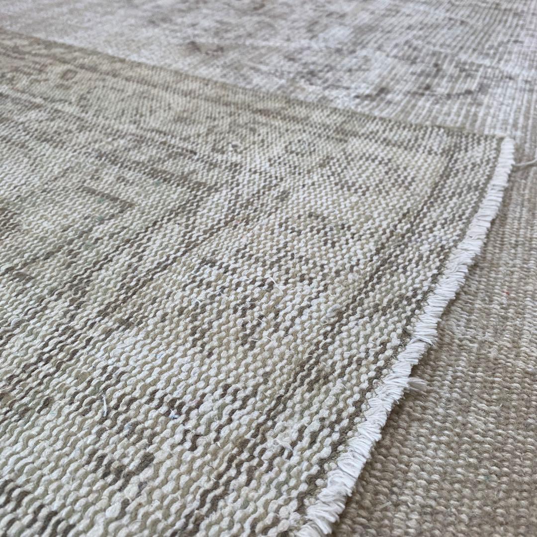 最終値下げ❣️ウール100%シャビ　アンティーク風ラグ