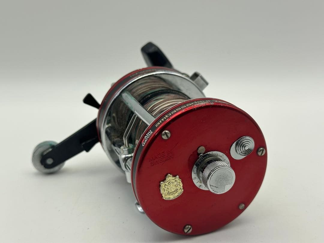 アンバサダー　7000 赤 ベイトリール 赤 325ヤード