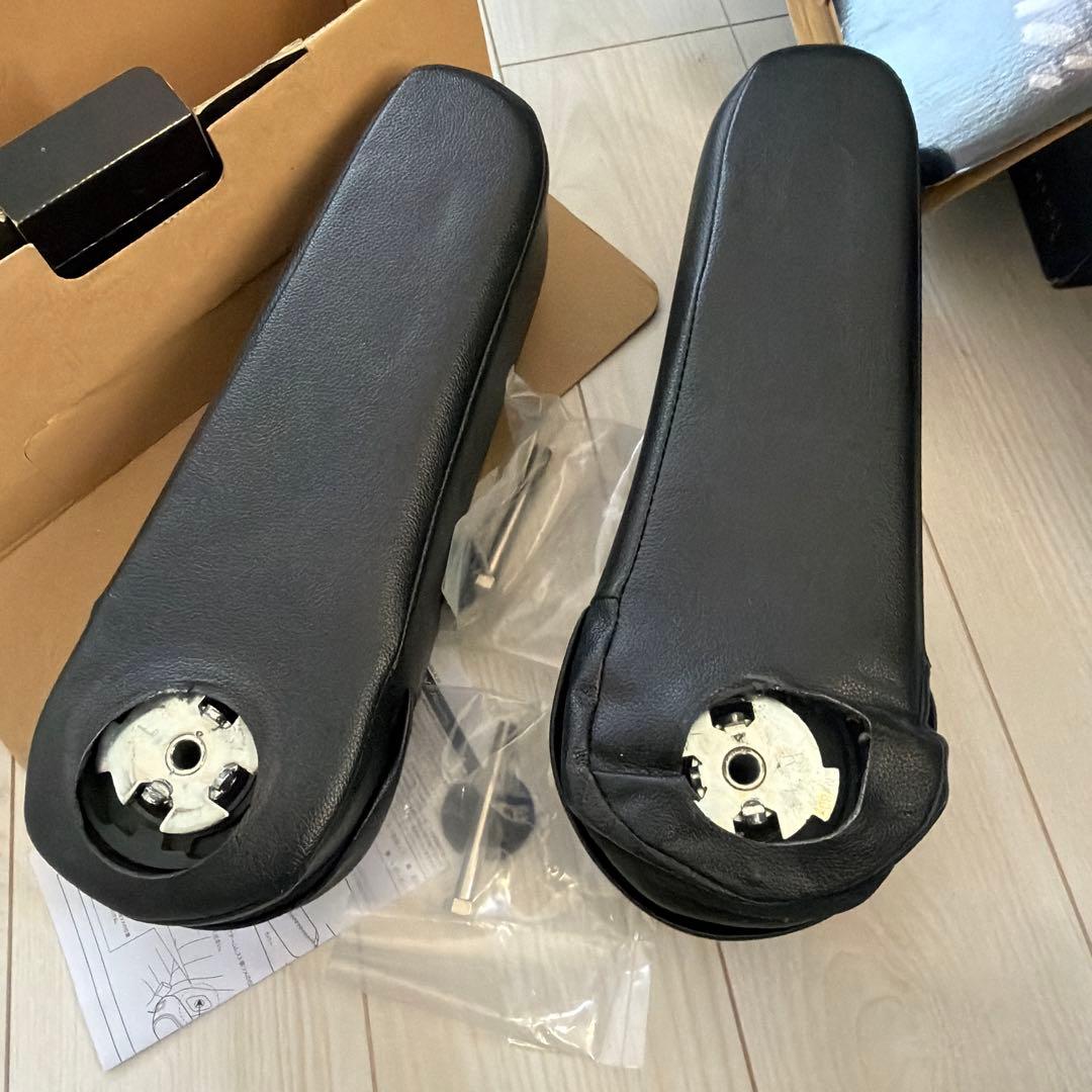 仮*r様 ヴォクシー80系アームレスト