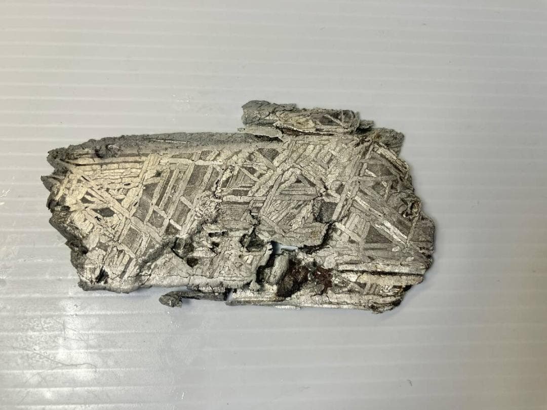 ※超レア アルタイ隕石 本物 90.0g 鉄隕石 原石 断片 破片 宇宙パワー