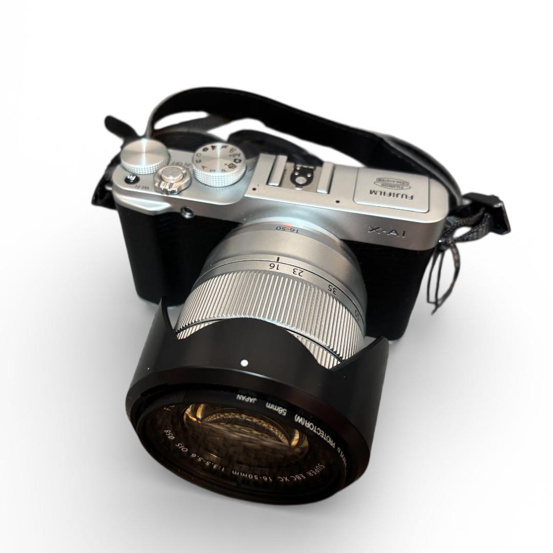 【極美品】Fujifilm X-A1 ミラーレス一眼 レンズ2本セット