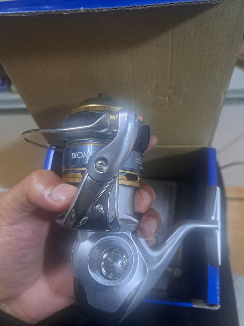 シルバー BIOMASTER スピニングリール　sw6000xg　shimano