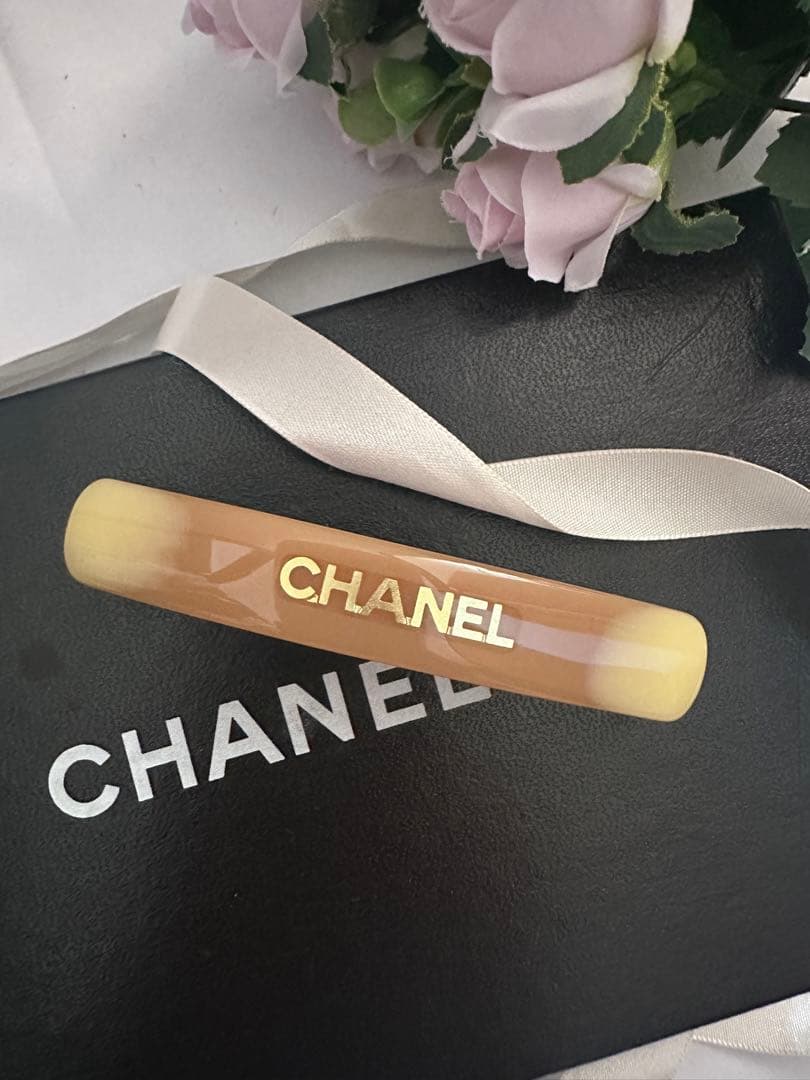 CHANEL《ヴィンテージ ロゴヘアバレッタ》ベージュ 箱有 くすみカラー