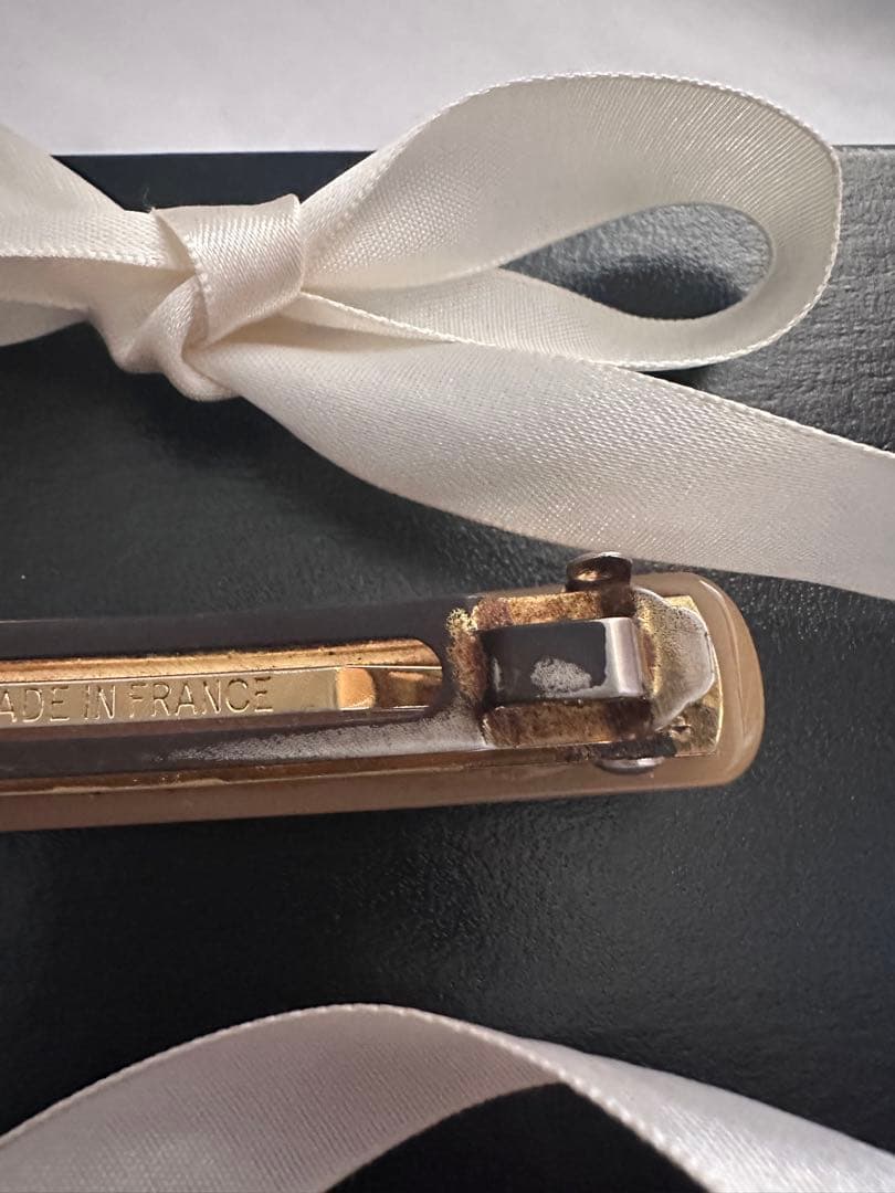 CHANEL《ヴィンテージ ロゴヘアバレッタ》ベージュ 箱有 くすみカラー