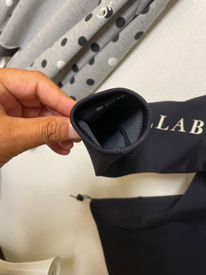 BILLABONG タッパー 長袖 ウェットスーツ 黒　規制サイズ表記はLサイズ