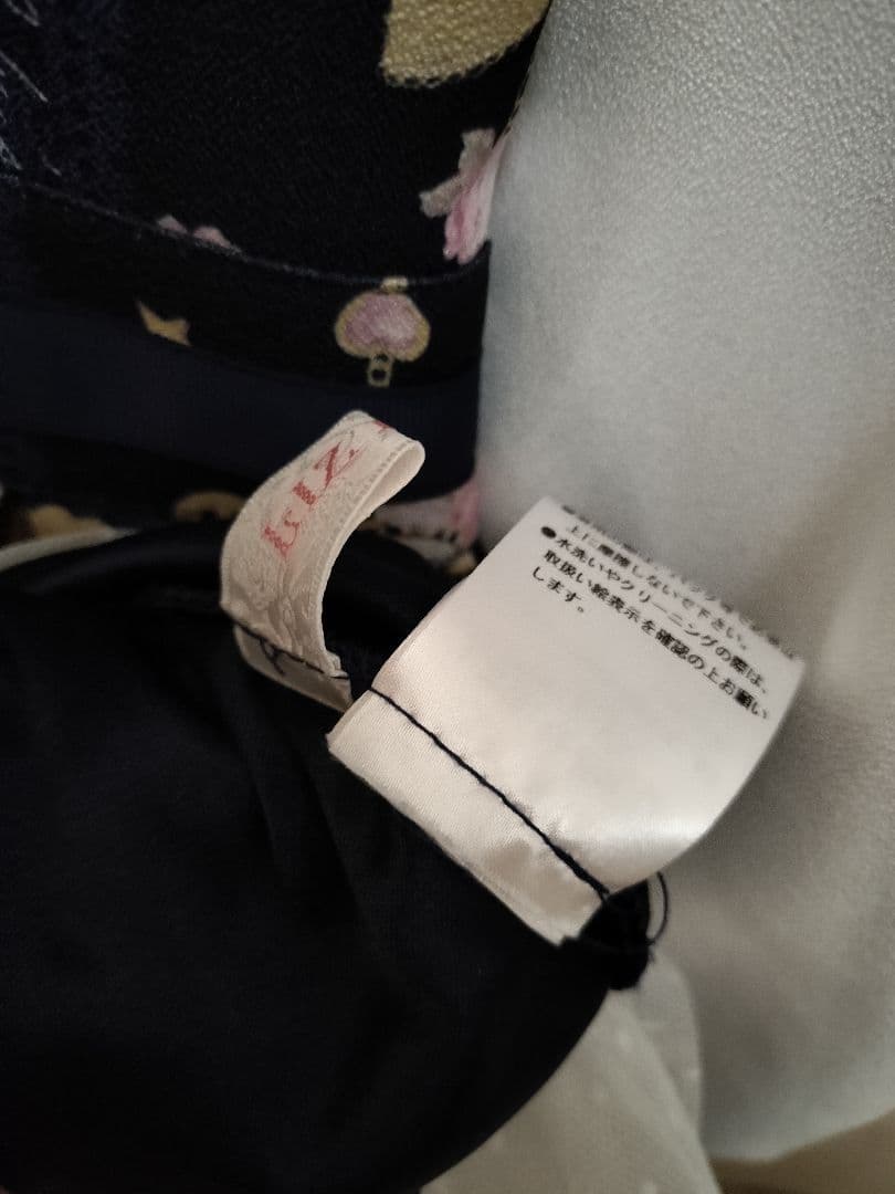 リズリサ ジュエリー柄ワンピース ネイビー