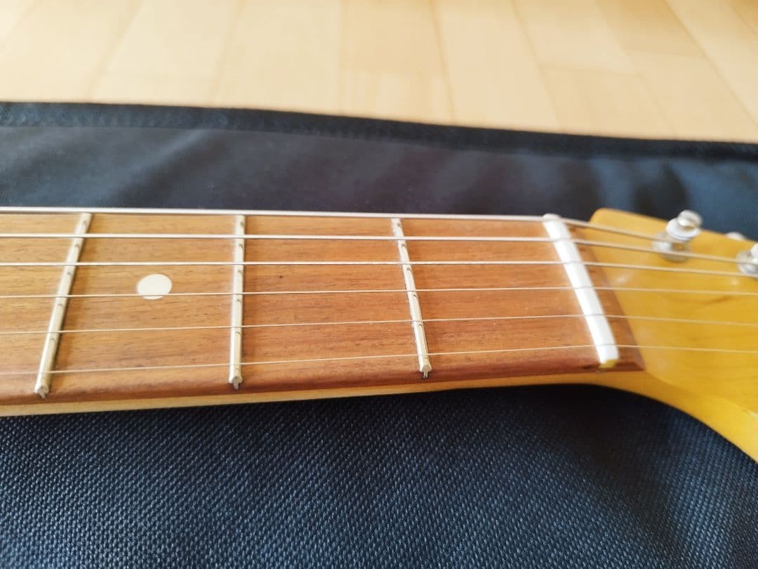 美品　fender Vintera Road Worn Stratocaster