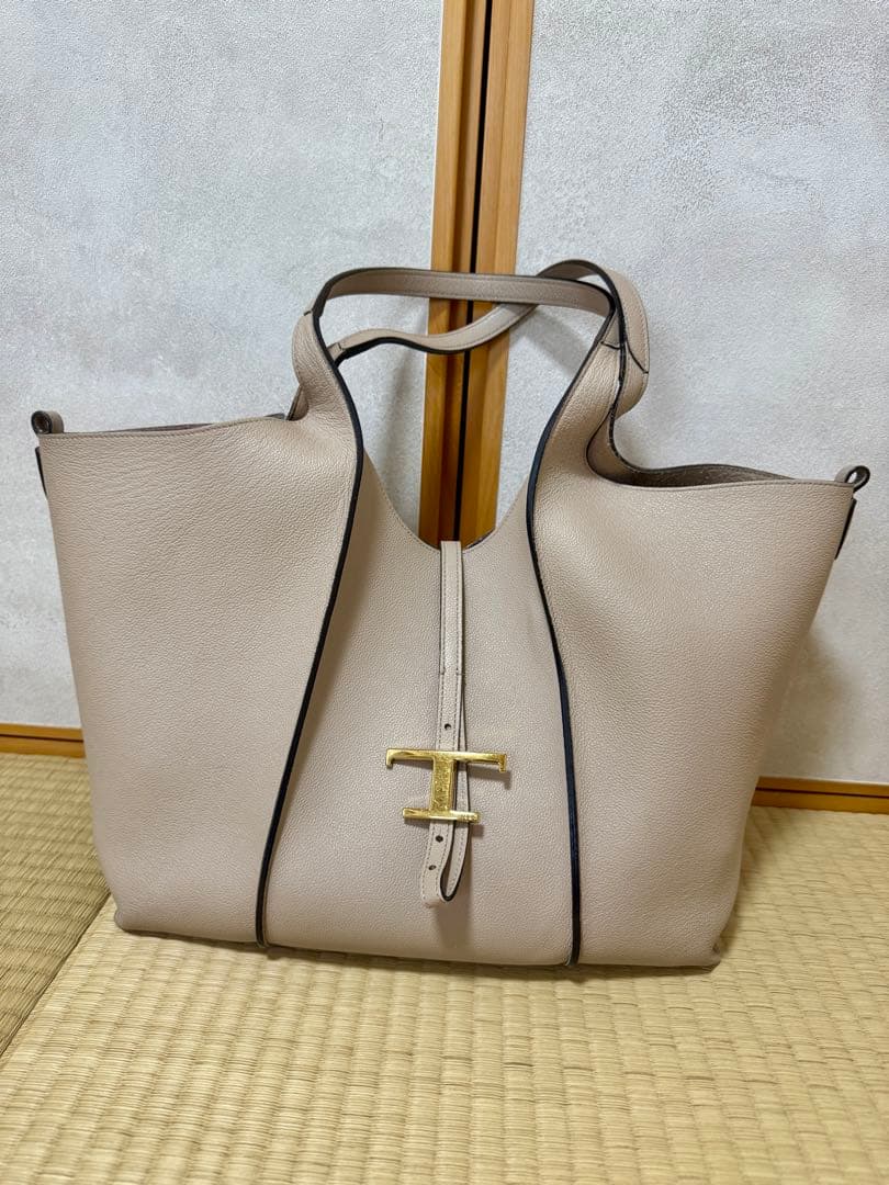 TOD'S タイムレスレザートートバッグ　ミディアム