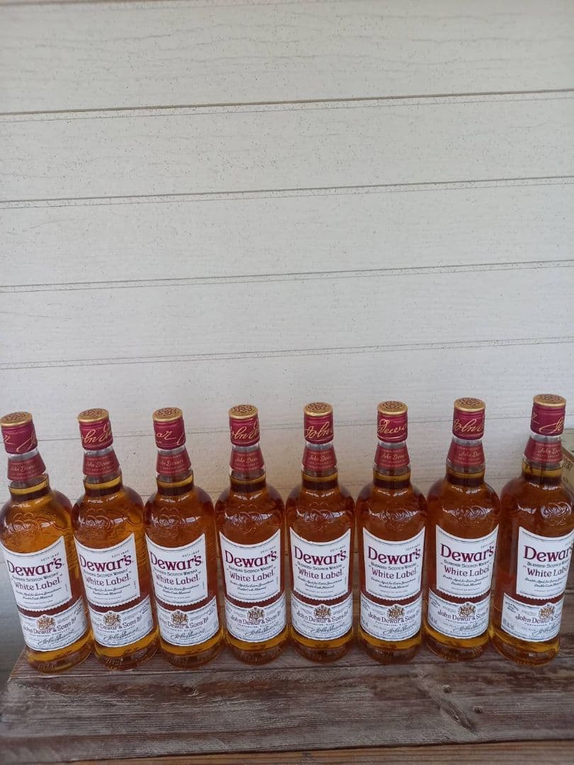デュワーズ　ホワイトラベル　４０度　700ml　8本セット