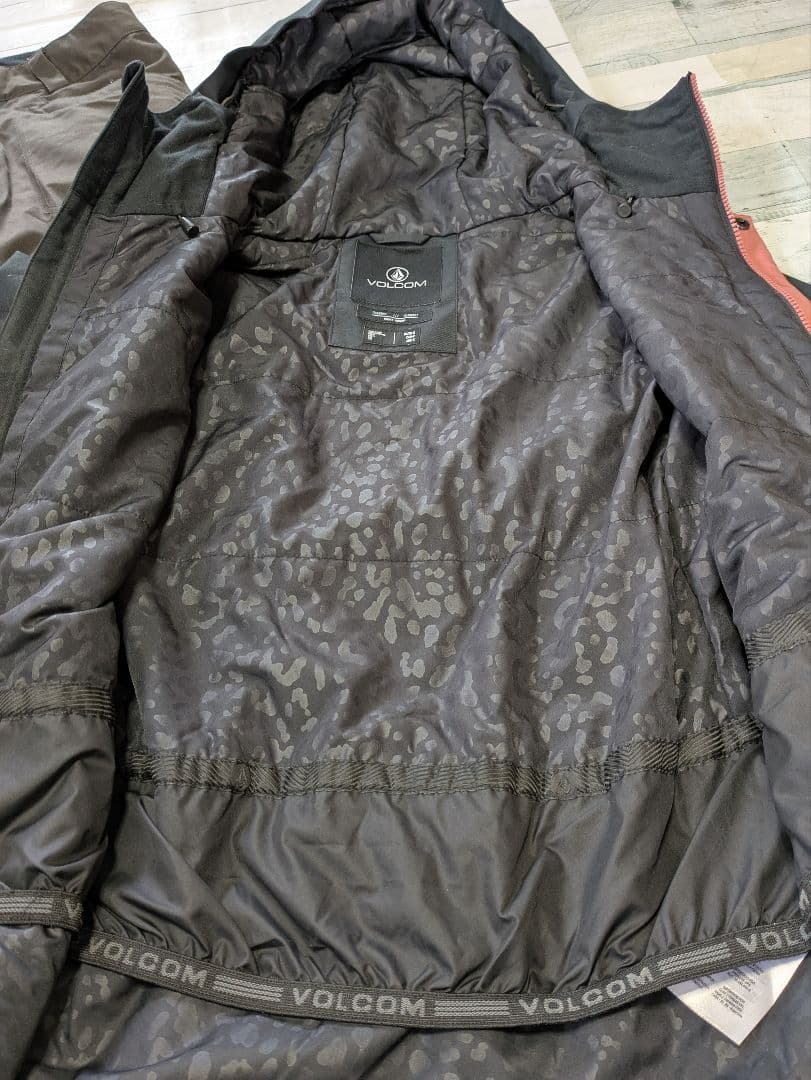 ナ*オ様 VOLCOMボルコム レディーススノーボードスノボースキーウェア　サイ