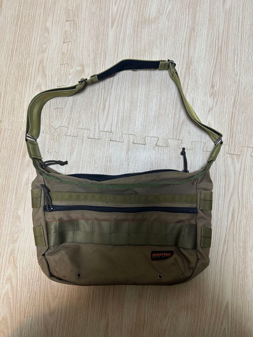 BRIEFINGブリーフィングxトゥモローランド別注ワイドデイトリッパー