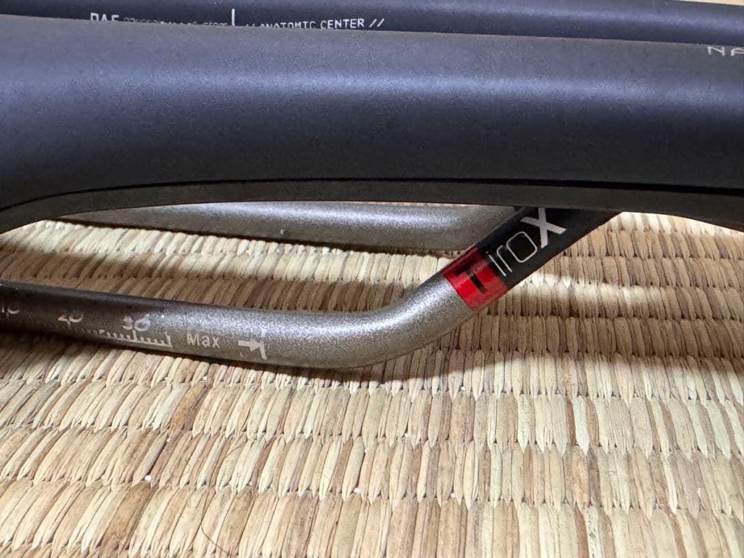 PROLOGO NAGO R4 PAS サドル 147mm x 245mm