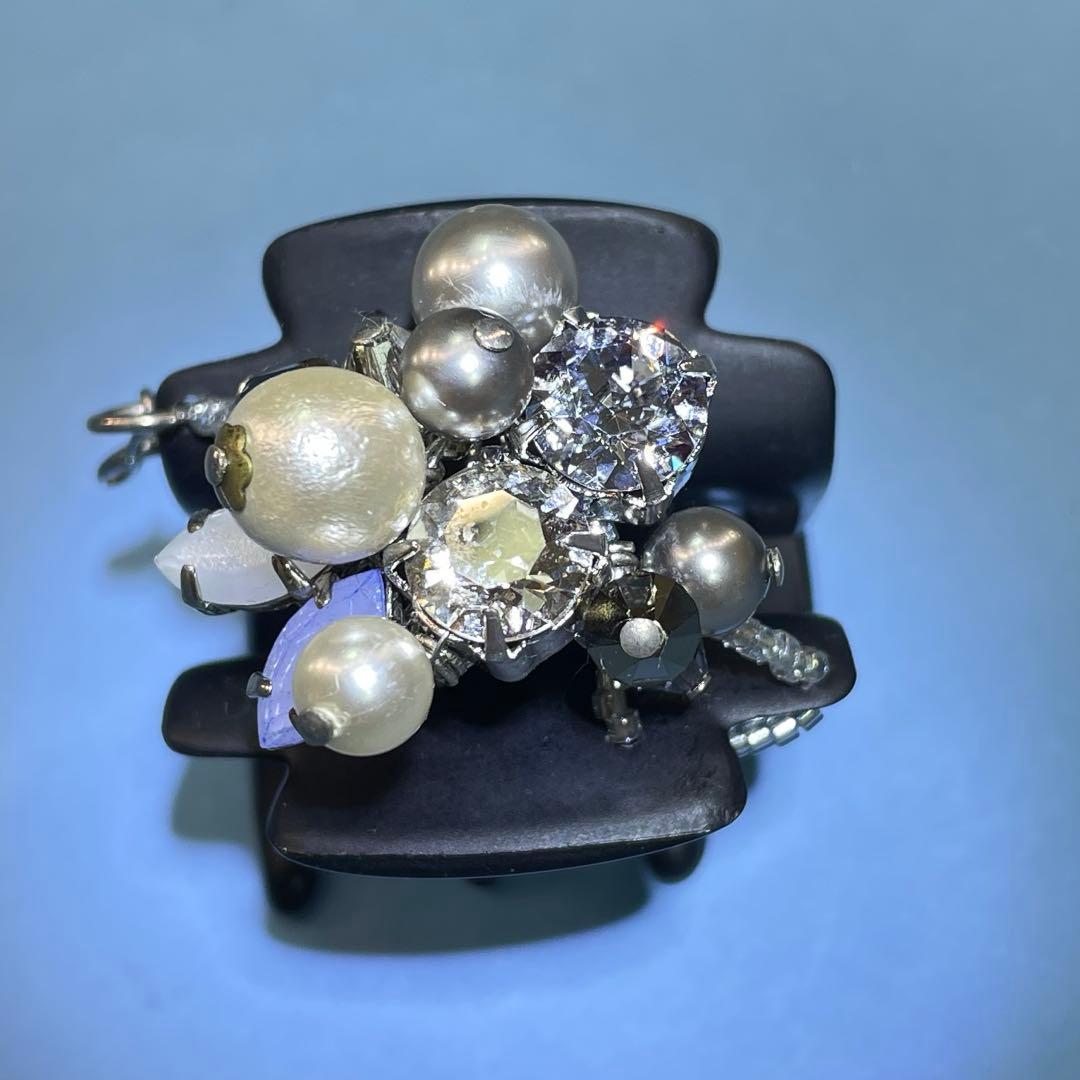 美品COMPLEX BIZ ヘアクリップ 大、中2点セット ネイビーパール