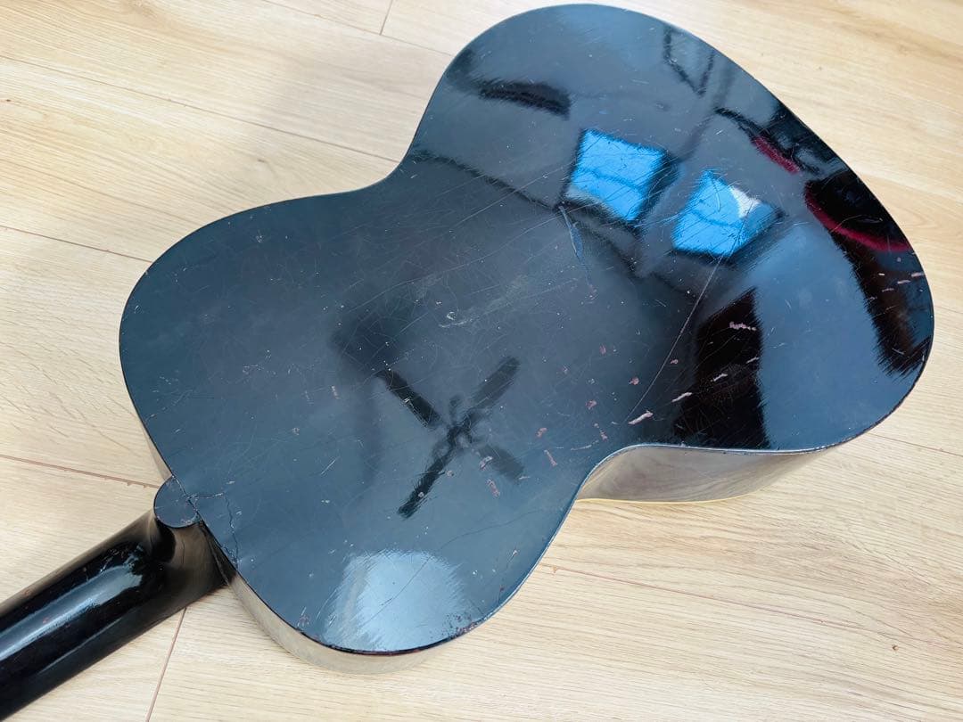 激レア！Wasser held Gibson l-00styleのギターです