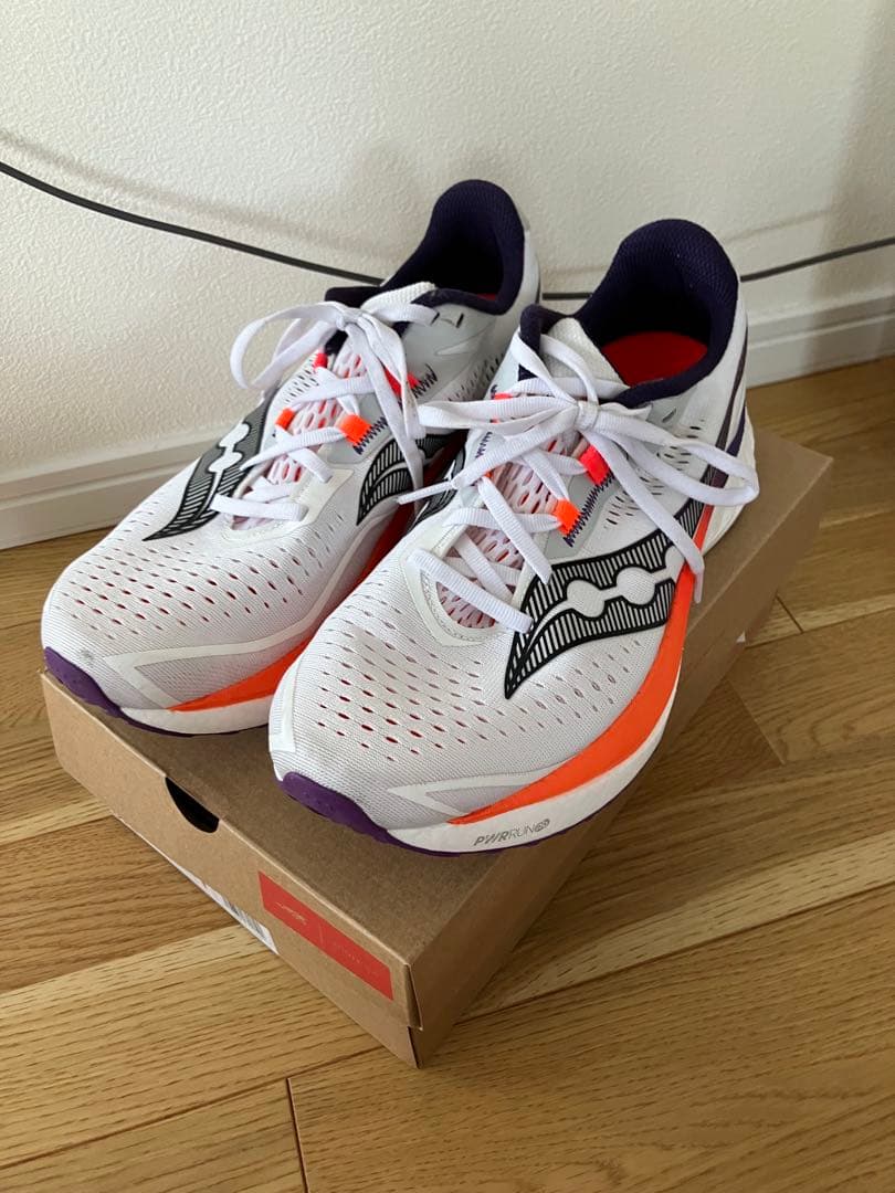 スパイク・シューズ Saucony Endorphin Speed 4 27.5cm