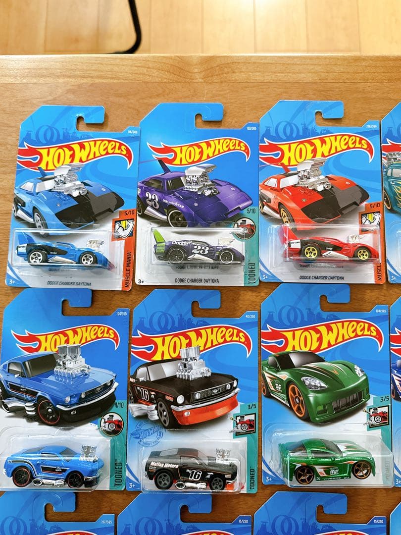 ホットウィール　トゥーンド　34台セット　マスタング　コルベット　ワーゲンetc