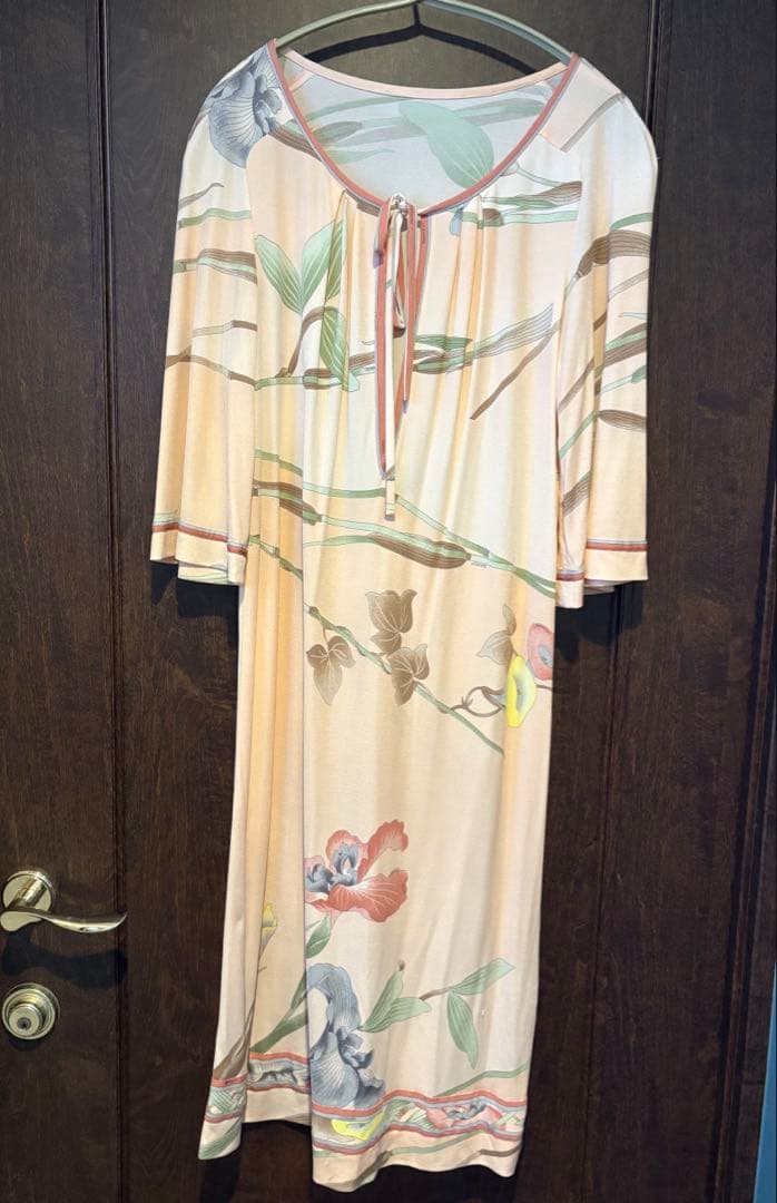 レオナール　LEONARD サイズ42 シルク