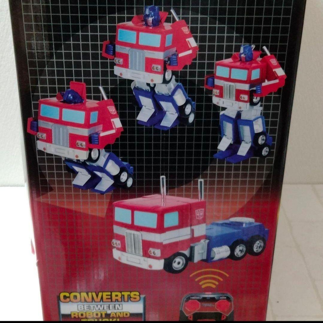 Jada Toysトランスフォーマー オプティマス プライム 変形するラジコン