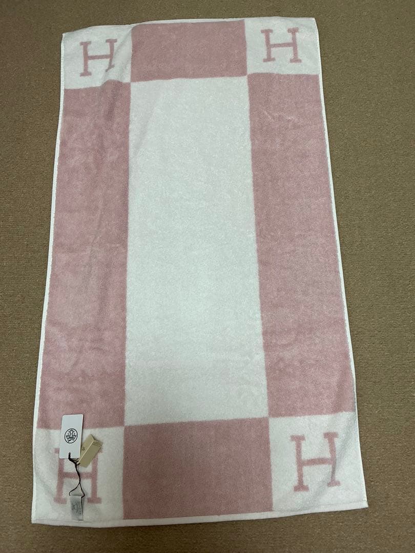 HERMES ピンク ホワイト タオル