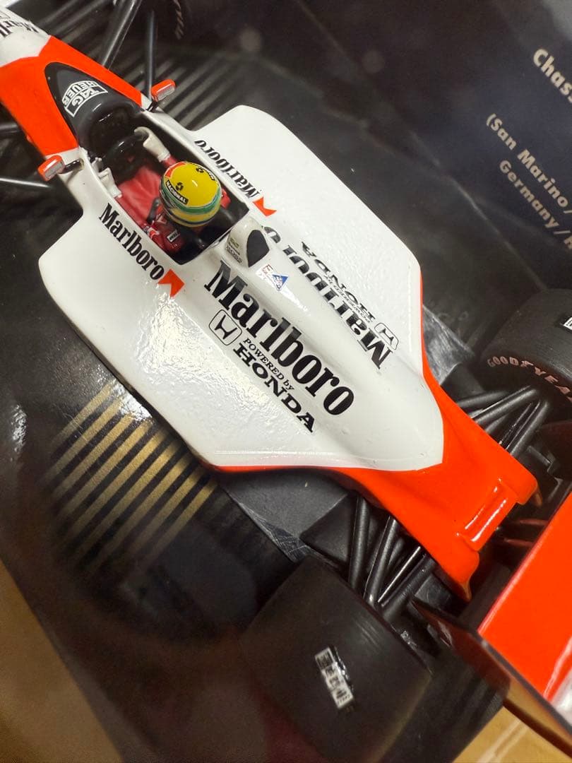 1/43 F1ミニチャンプス　マクラーレン MP4/4