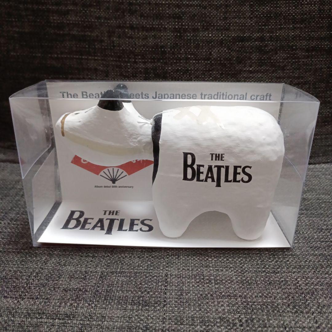 新品未開封/The Beatles★60周年・日本伝統工芸品 赤ベコ・白15cm