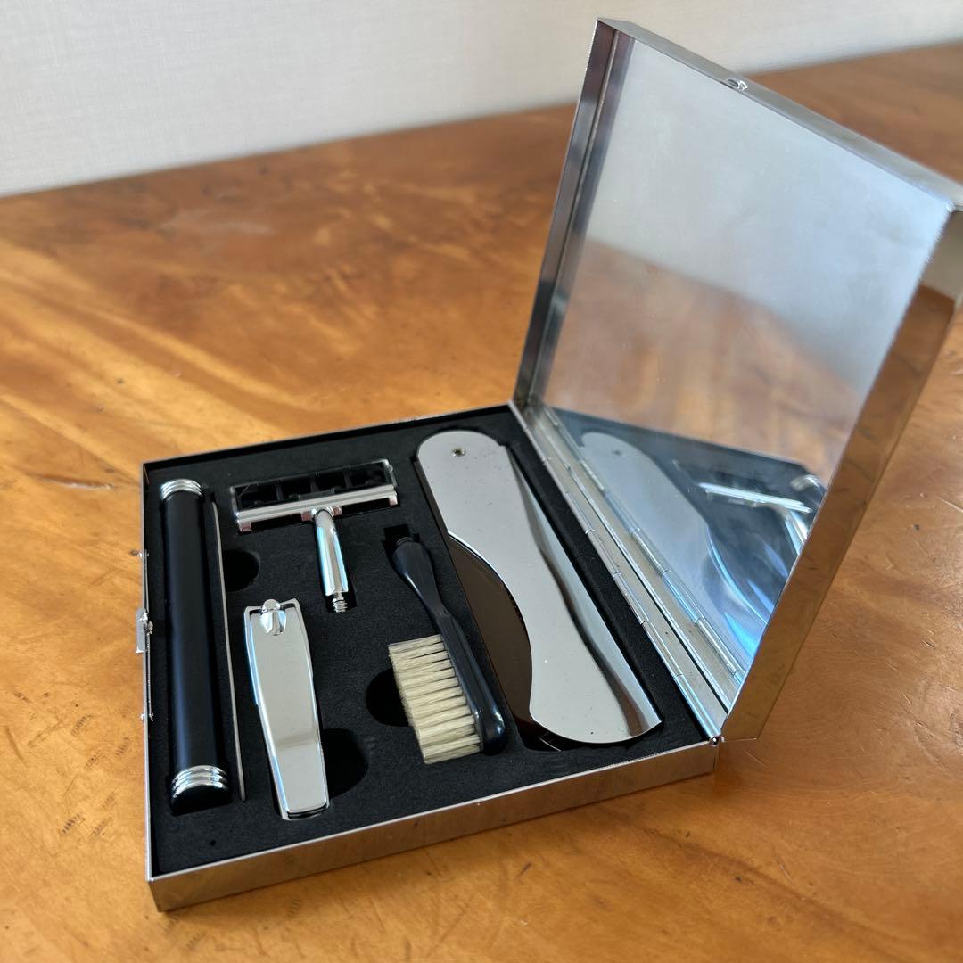 The Conran Shop 未使用！美品 手入れ用具セットスチールケース入り