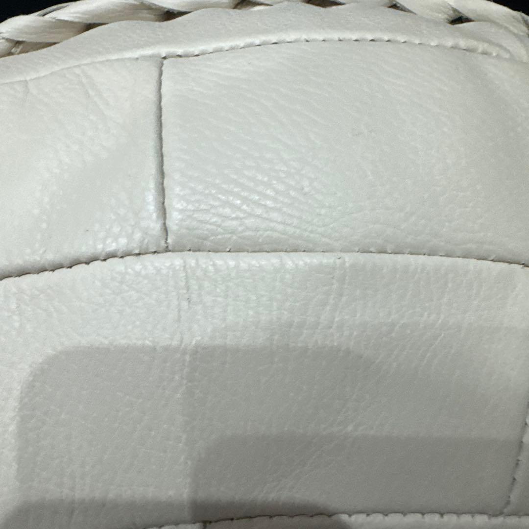 カンディハウス　レザークッション　革クッション　アイボリー