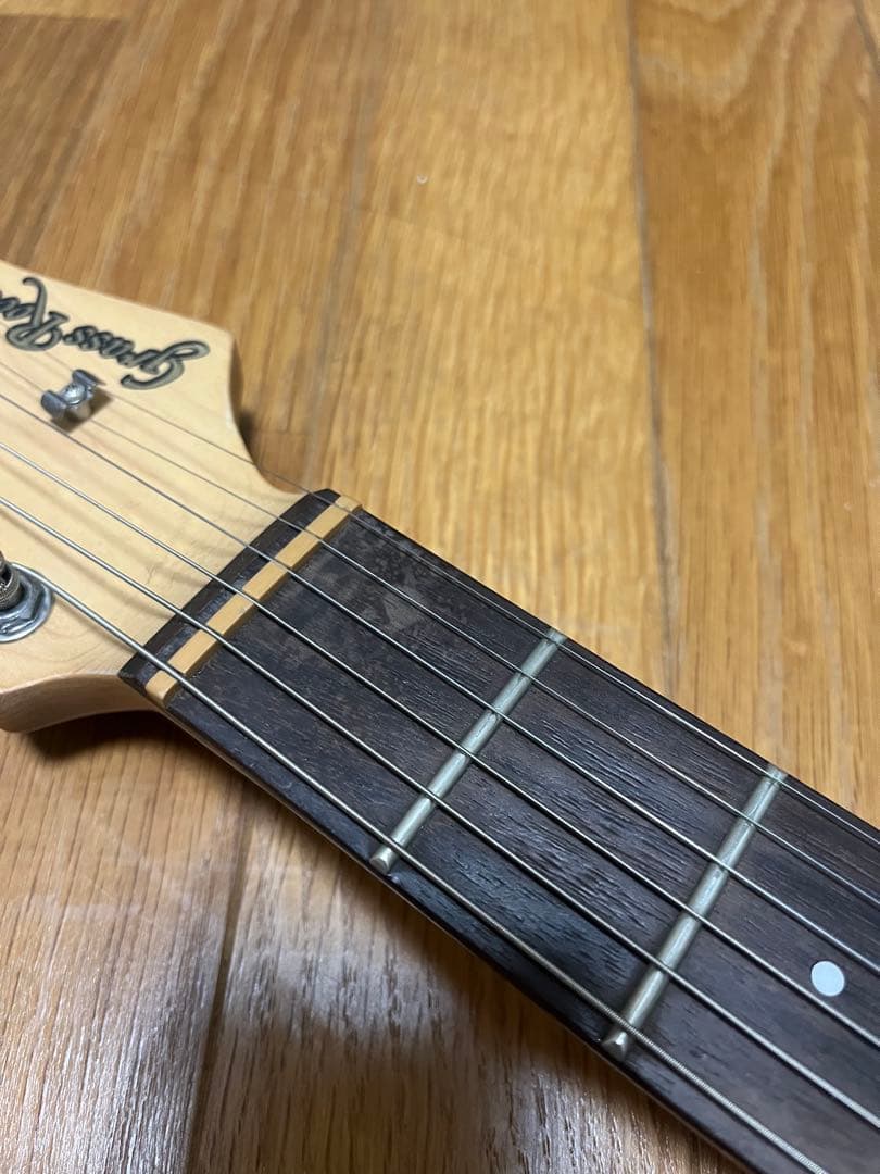 grass roots 青系　バインディング　グラスルーツ　ギター　ストラト系