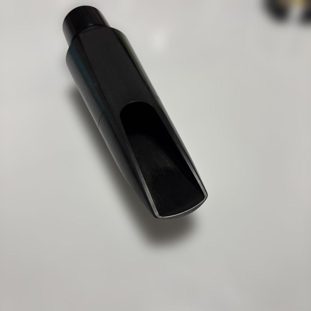 ルソー バリトンサックスマウスピース 5R リガチャーキャップ付き