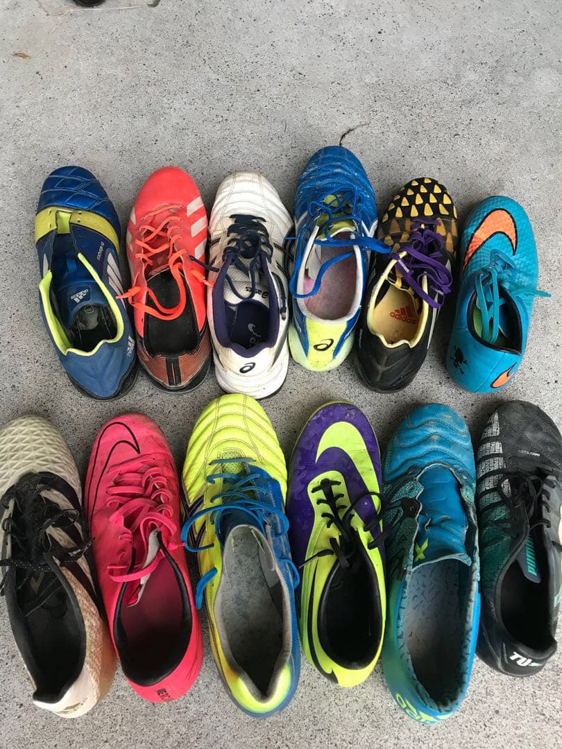 サッカースパイクまとめ売り