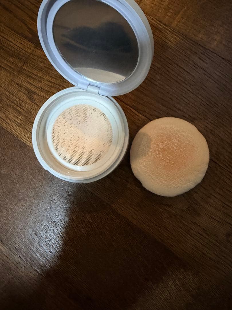 meethノーブルスキンフェイスパウダー