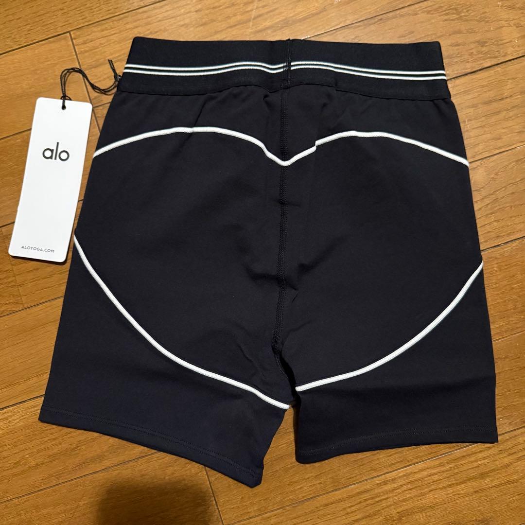 【新品】Alo Yoga Airbrush Short XS