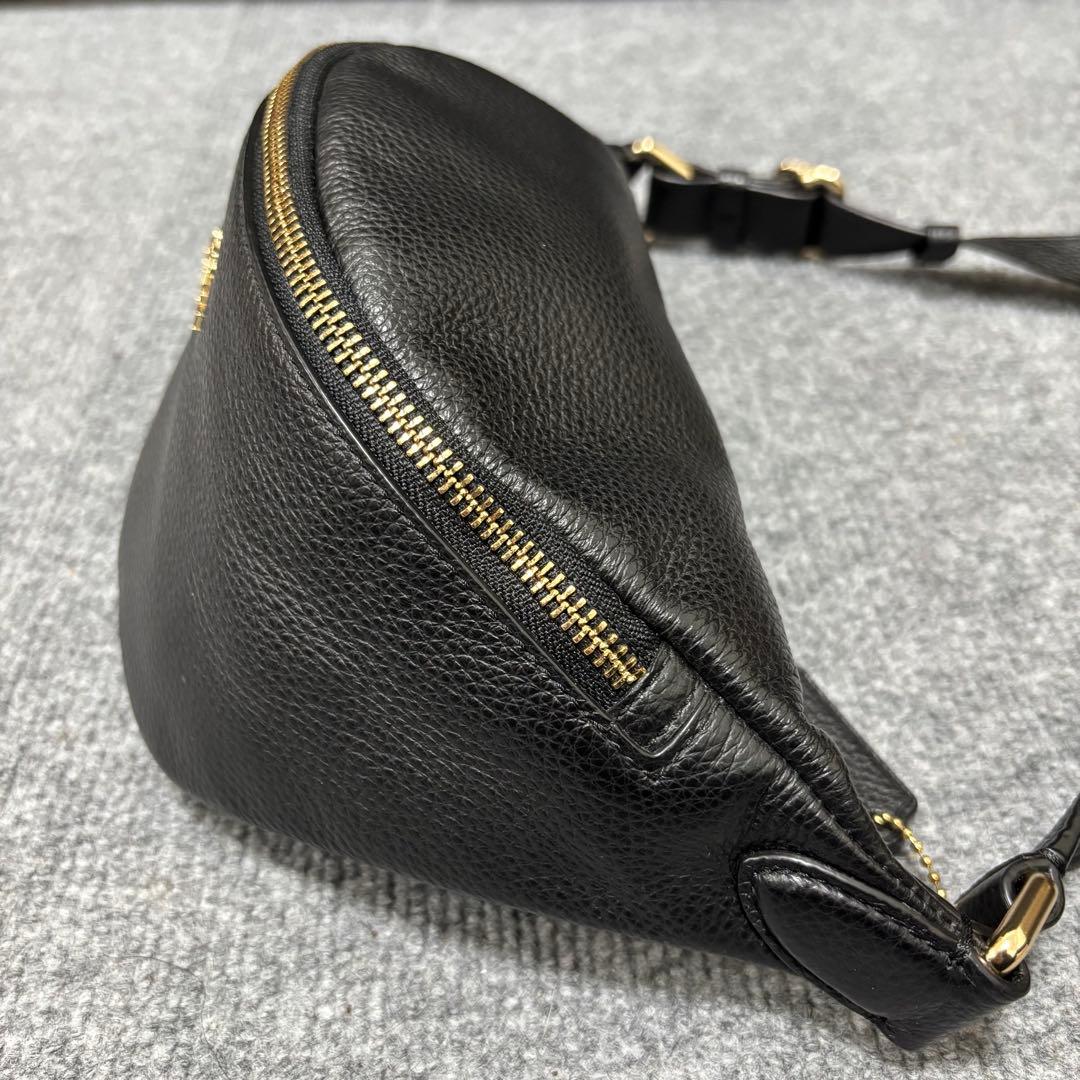 【極美品】コーチ ボディバッグ ベルトバッグ ワンショルダー レザー 黒 ロゴ