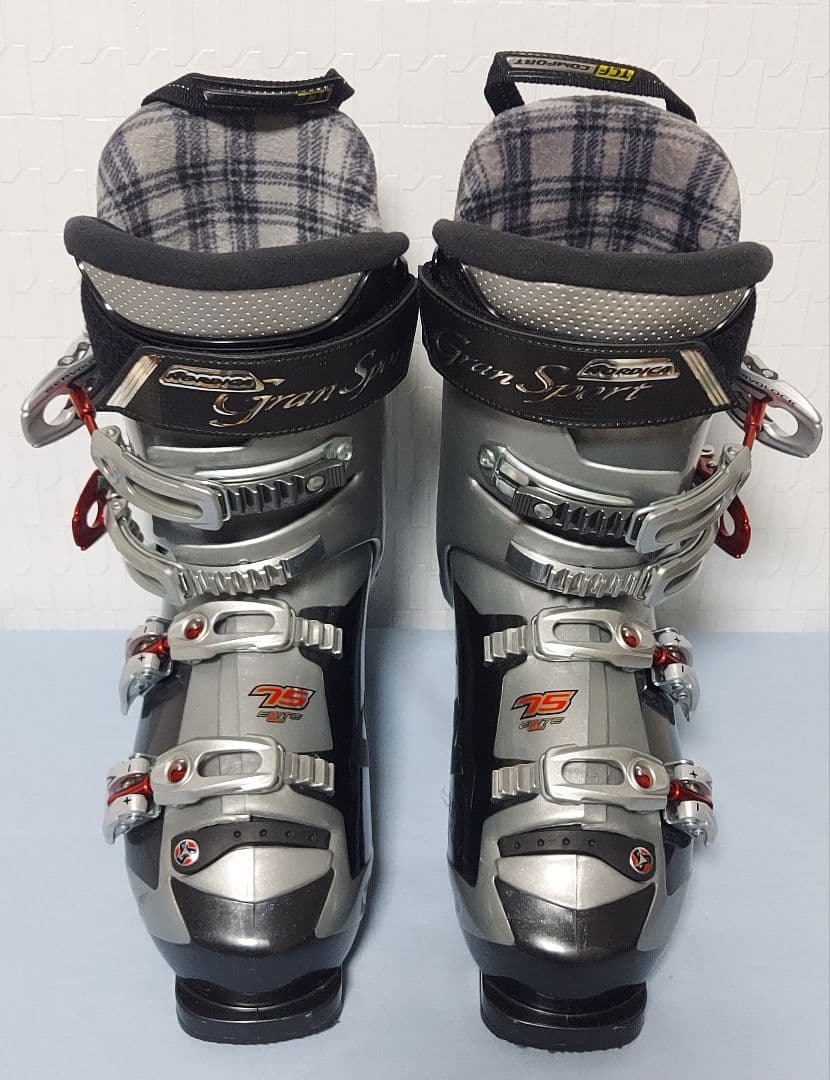 NORDICA スキーブーツ 26-26.5cm 収納バッグ付き