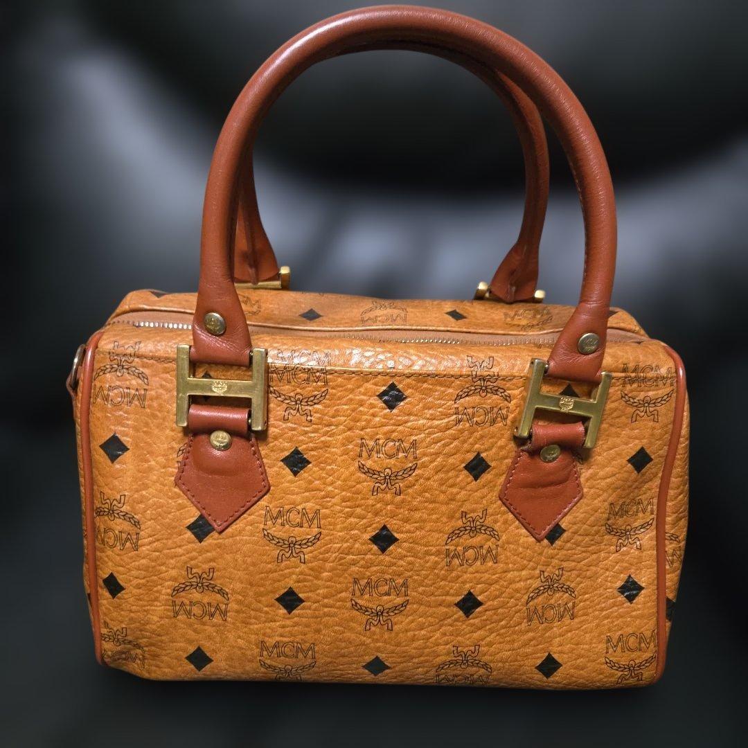 MCMロゴ入りブラウンレザー　ボストンバッグ　ハンドバッグ