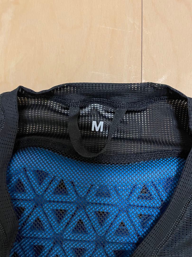 新品未使用　サロモン(SALOMON) スキー スノーボード プロテクター