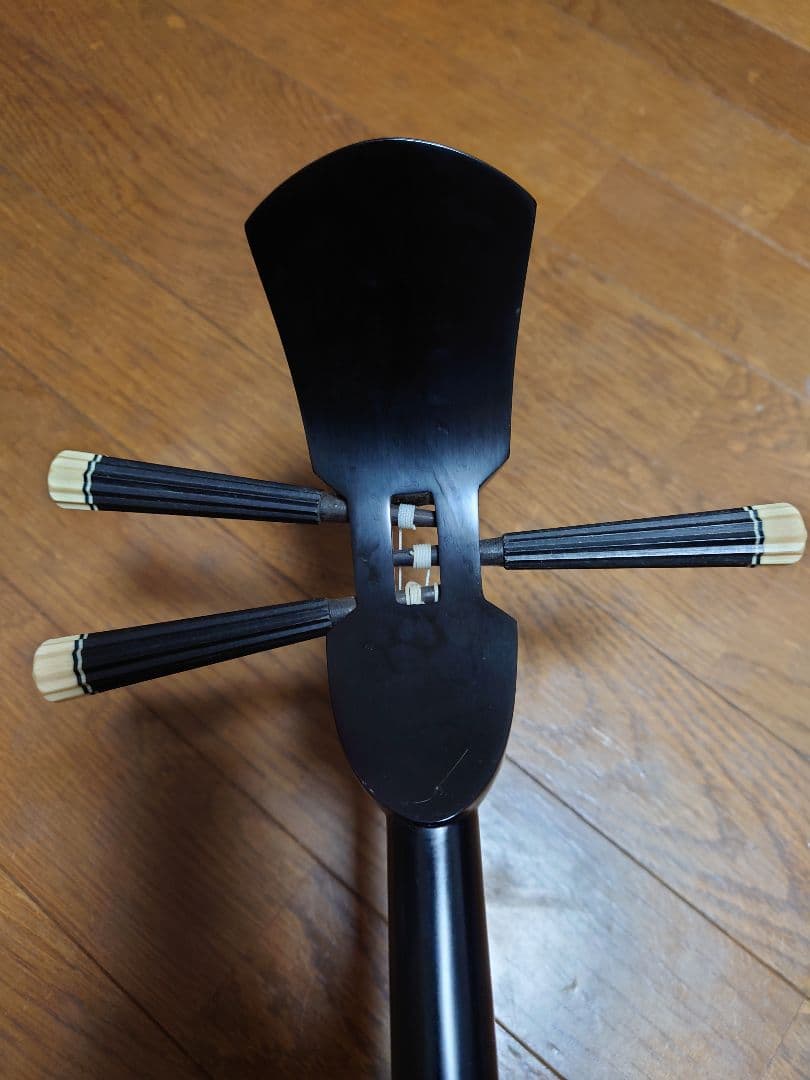 真壁型三線　黒木（カミゲン、真黒）　本皮1枚張