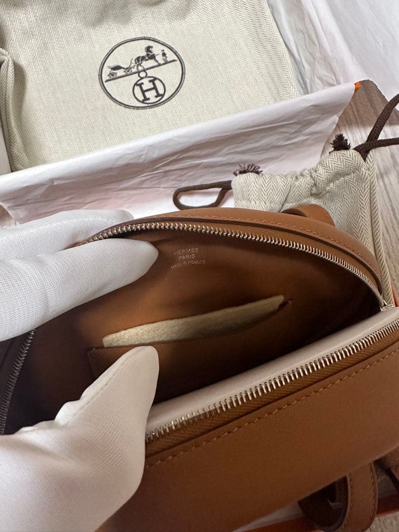 新品　W刻印　HERMES エルメス インザループ ボディバッグ ヴォースイフト