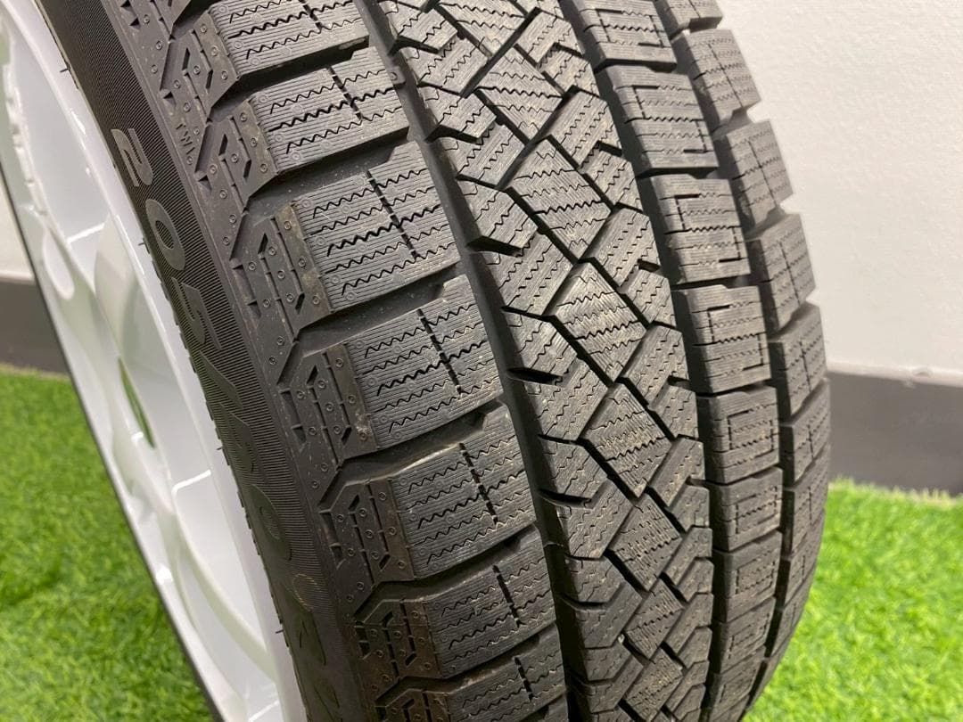 値下げしました！ノートオーラ　冬用タイヤセット 205/55R17