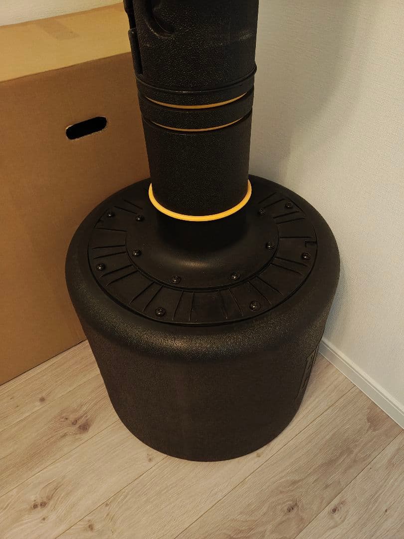 スタンド式のEVERLAST PowerCoreサンドバッグ