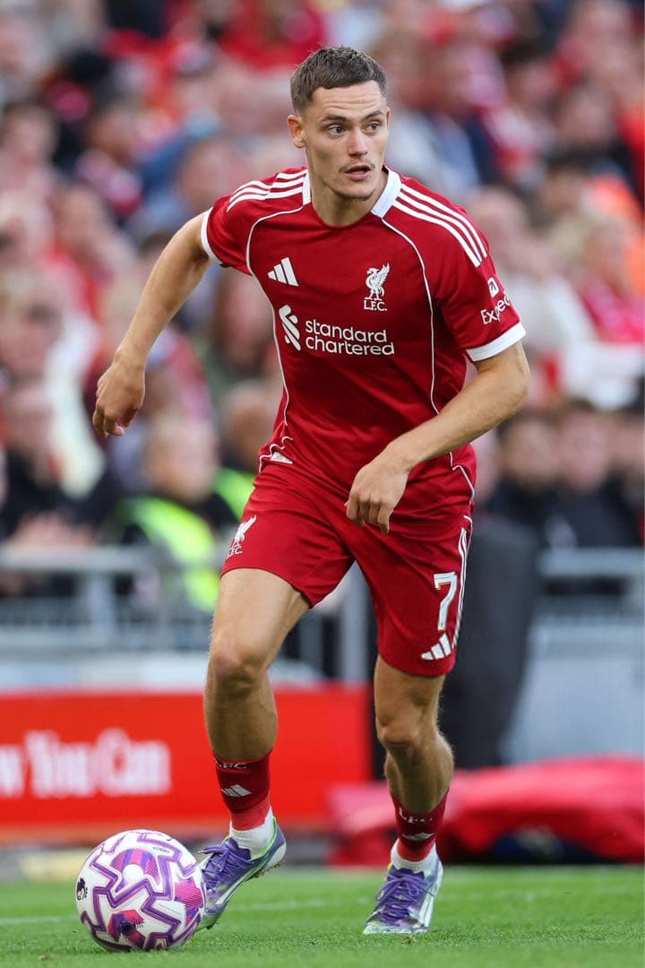 リヴァプール現地公式ストア正規品リヴァプール ユニフォーム ヴィルツ Lサイズ