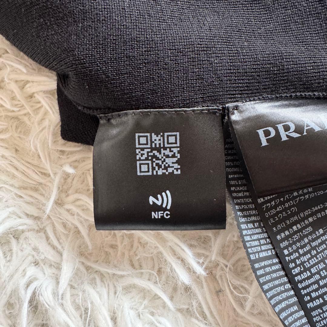 美品　プラダ　ドライバーズニット　三角プレート　ブラック　Mサイズ　現行
