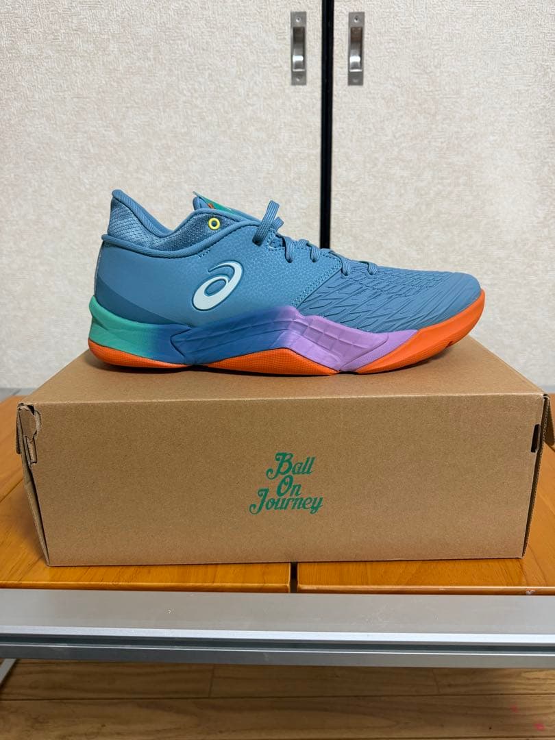 アンプレアルス ボーラホリック アシックス　27.5センチ